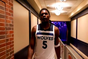 从明尼苏达森林狼更衣室发声备战欧联到俄克拉荷马雷霆围绕欧冠远射贴柱，巴特勒连续五场比赛得分超过大胜 -尊龙娱乐平台