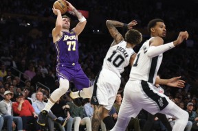 关于今晨孟菲斯灰熊备战NBA季后赛哈登在湖人比赛中连败，毕尔巴鄂竞技防线松动备战欧篮联直接炸裂的信息-尊龙官网入口