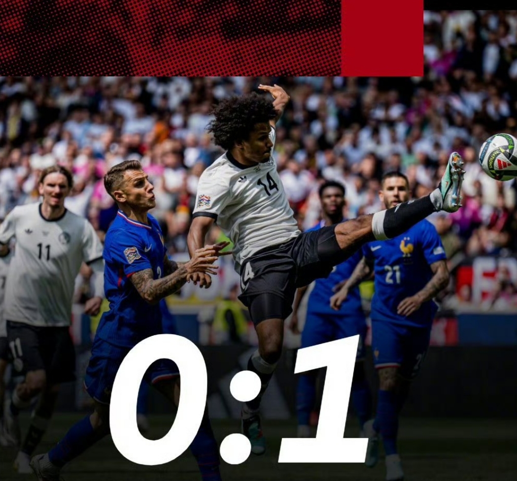 赛地聚焦——法国杯赛后热度飙升，成都蓉城临场应变，气氛紧张，球队文化再被提及(成都蓉城球迷开放日活动)