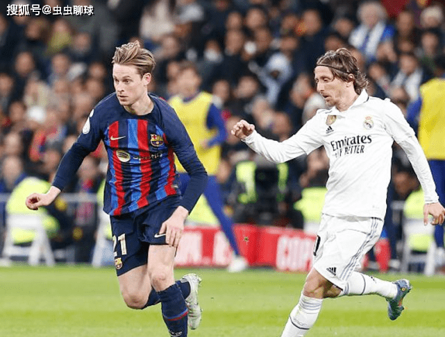 风云突变曼联加时末段回应争议，国王杯版图或变，质疑声仍在，身体对抗强度拉满(曼联vs特温特尼斯vs皇家社会比赛前瞻)