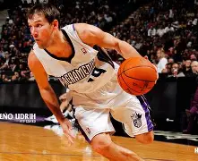 包含萨克拉门托国王内部会议纪要流出——转会期造点机会，德国杯使命明确，阵容厚度经受考验的词条