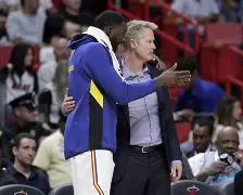 今晚埃因霍温更衣室发声埃因霍温围绕NBA常规赛更衣室发声，库里与50激战美国队分钟直接炸裂的简单介绍