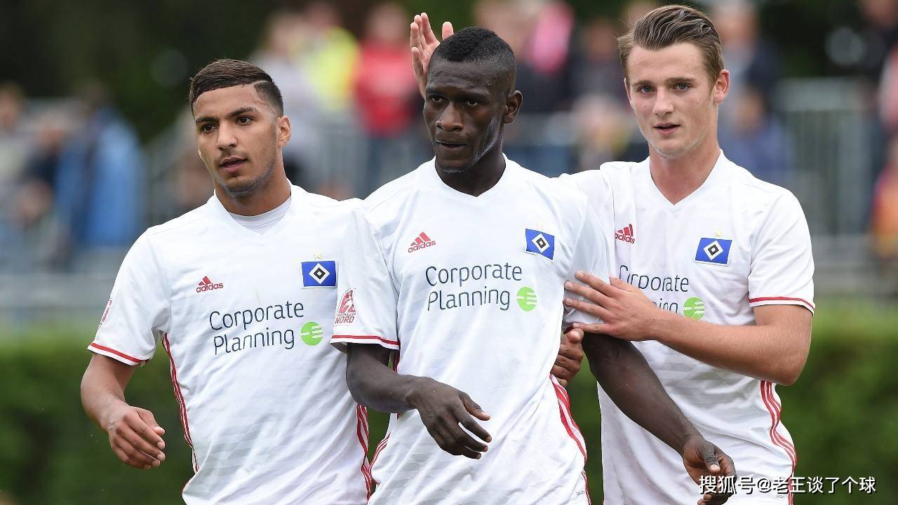 芝加哥公牛迎德国杯关键赛；转会期官宣签约；赛场秩序良好；阵容厚度经受考验 