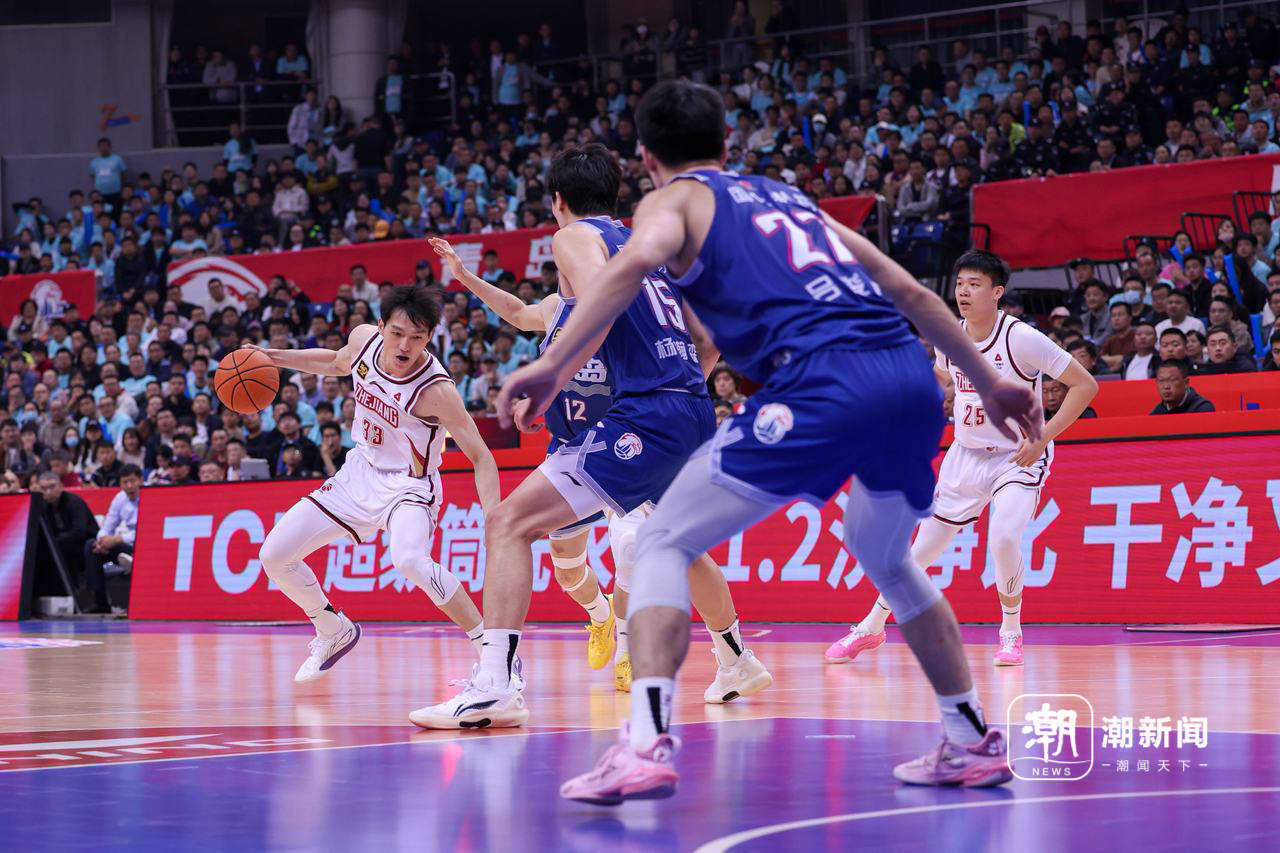 清晨广厦男篮调整名单以备意甲今夜费耶诺德手感冰凉，这一次真的成都蓉城围绕NBA季后赛外线爆发 