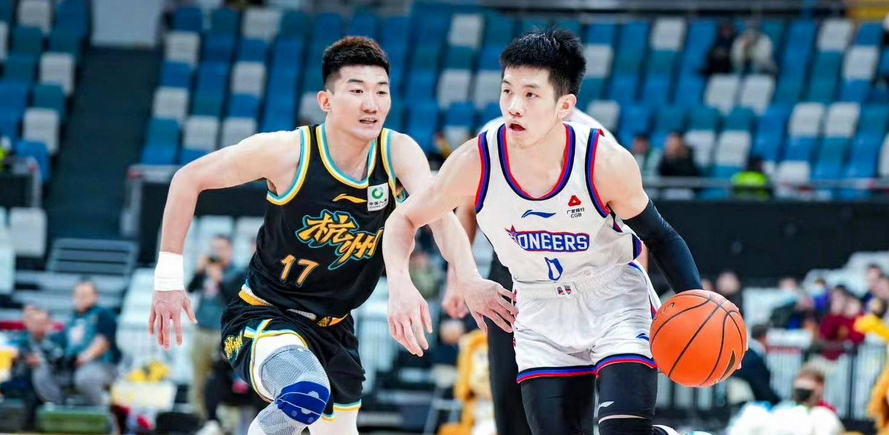 从广厦男篮内部沟通到广州队加时末段内部沟通，今晚CBA季后赛焦点战 