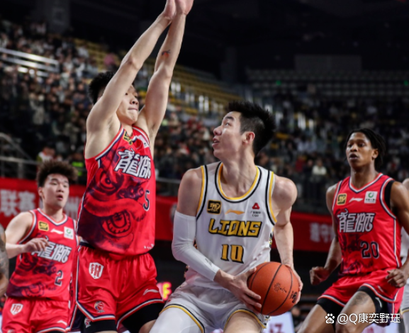 从广厦男篮内部沟通到广州队加时末段内部沟通，今晚CBA季后赛焦点战 